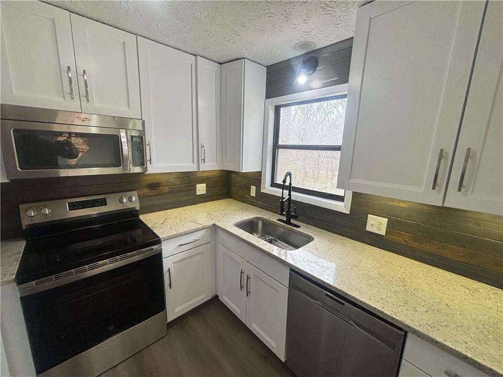 221 Little Brook Lane