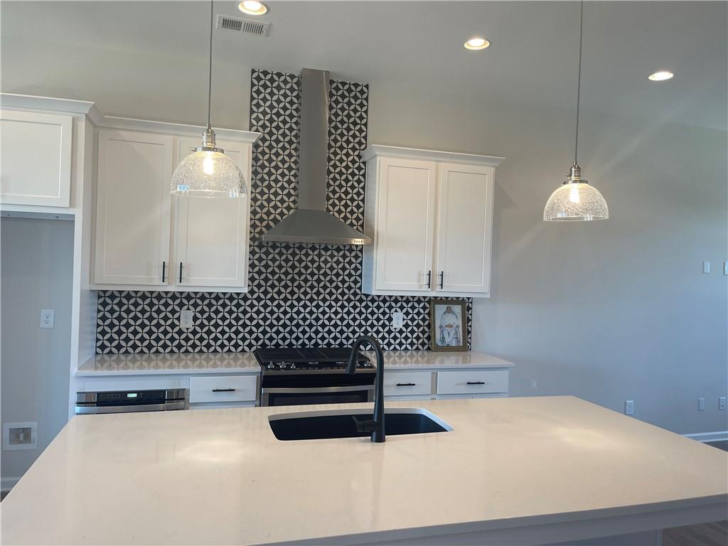 HALCYON GARDEN - Residential Lease