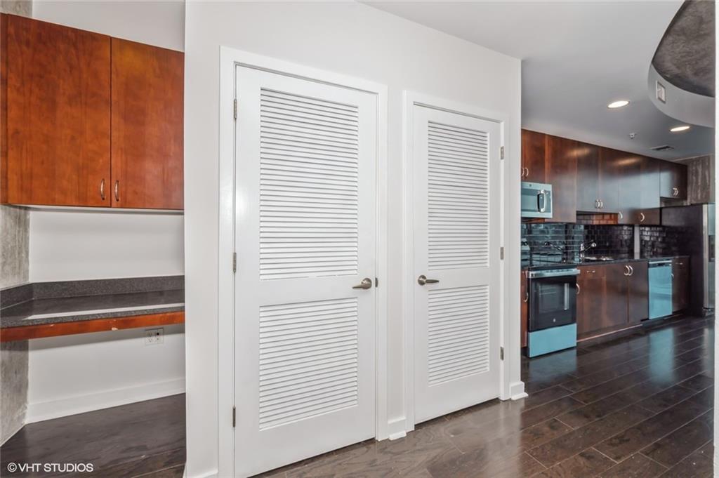 400 W Peachtree Street NW 2010