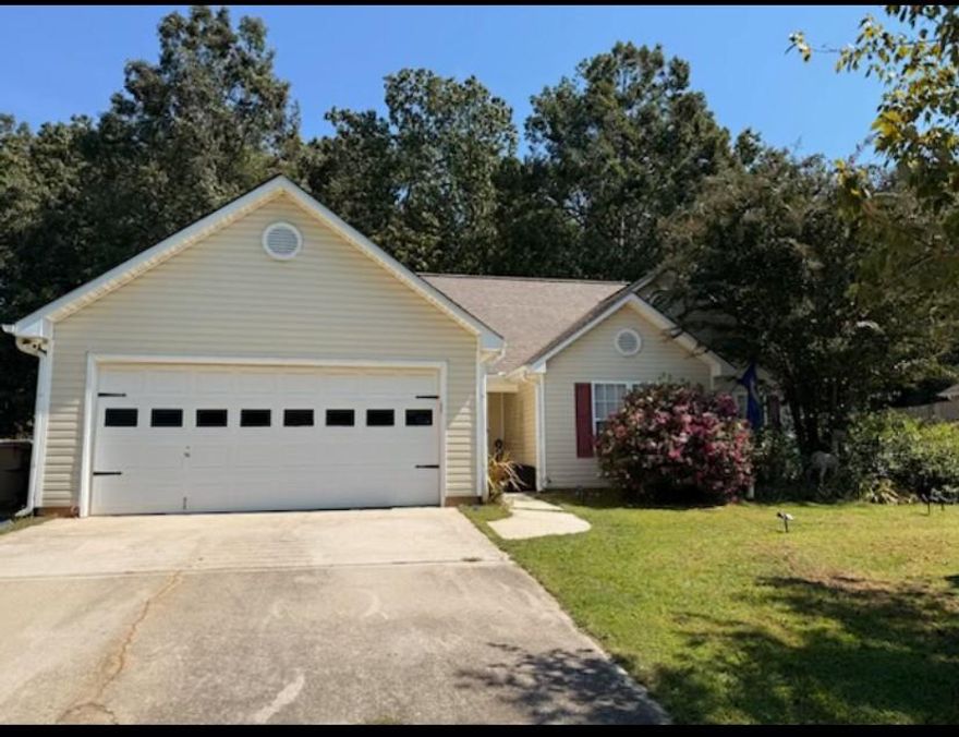 This inviting 3-bedroom, 2-bath ranch home offers comfortable single-level living on a large, level, fenced yard — perfect for pets, play, and outdoor entertaining. Located in a quiet neighborhood with no HOA, this property provides freedom and flexibility.
Inside, the oversized primary suite features a spacious walk-in closet and a private bath. Two additional bedrooms are generously sized and share a full hall bath. The open layout creates a welcoming flow, and the ranch design makes daily living convenient.