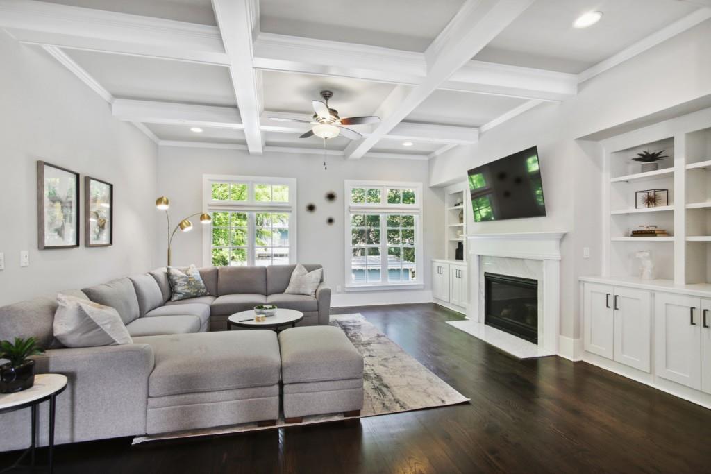 692 Drewry Street NE