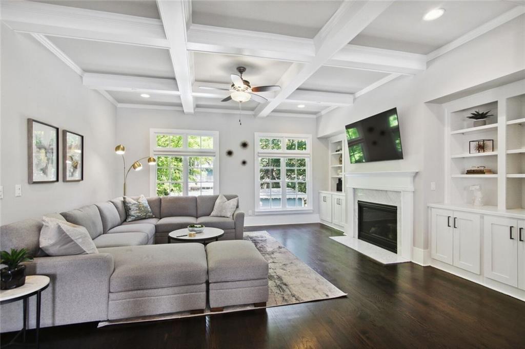 692 Drewry Street NE