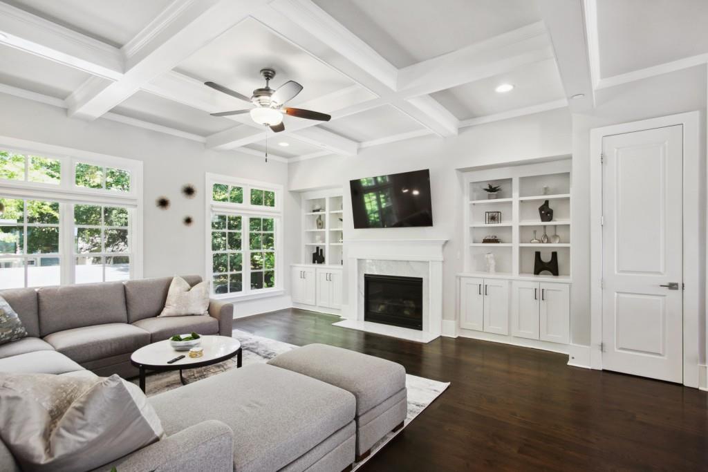 692 Drewry Street NE