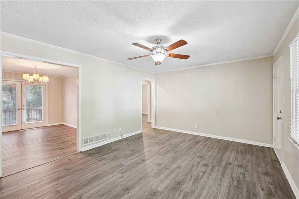 4384 Westside Drive