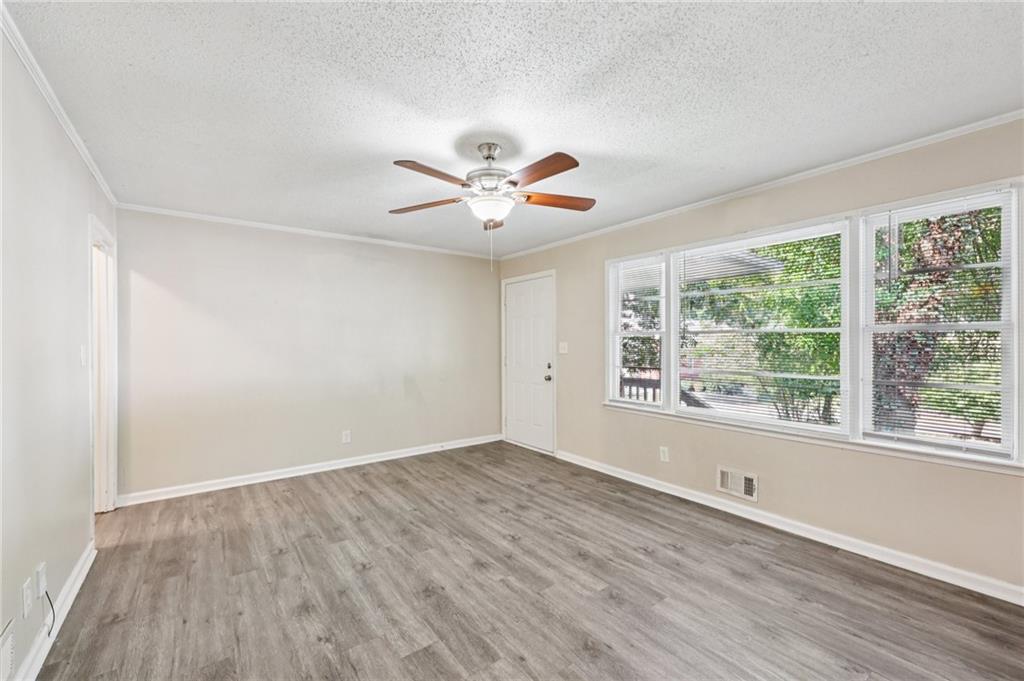 4384 Westside Drive