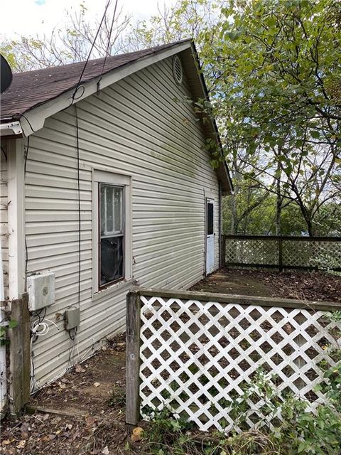 A home in Calhoun