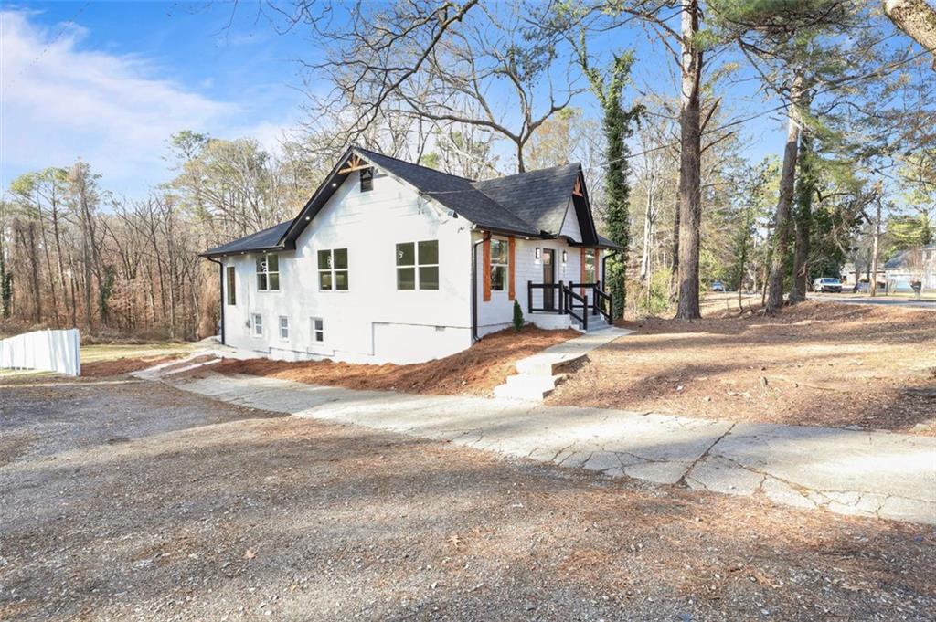 1841 CHILDRESS Drive SW