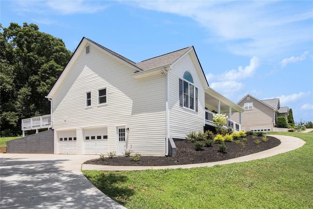 9050 Ivyshaw Drive