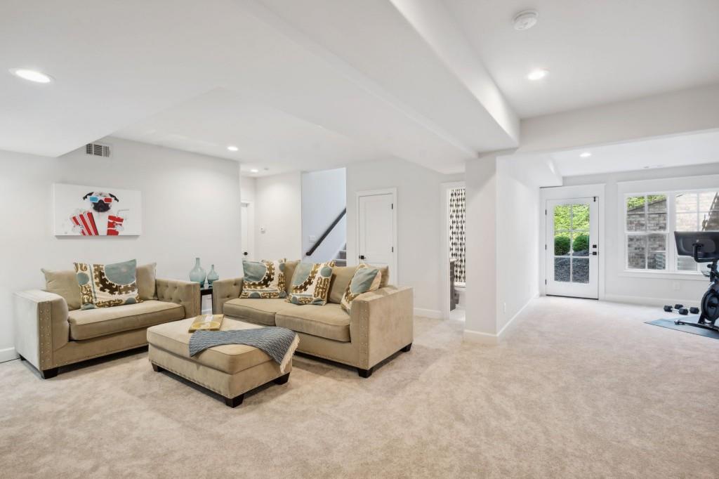 Lake Astoria - Residential