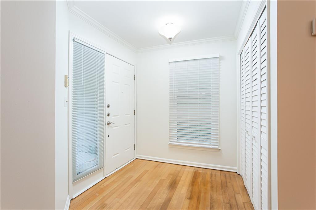 1005 Garden Court