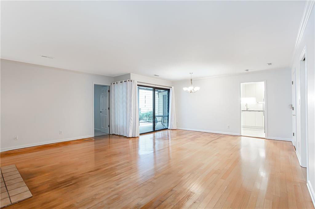 1005 Garden Court