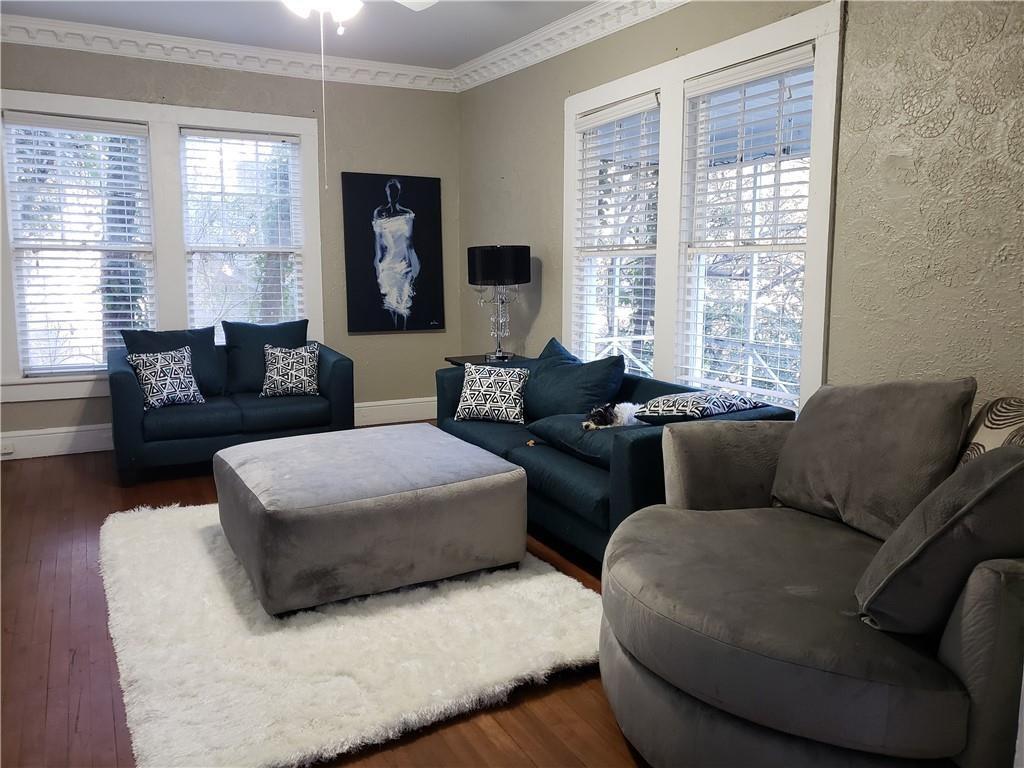 15 Roseway Circle NE