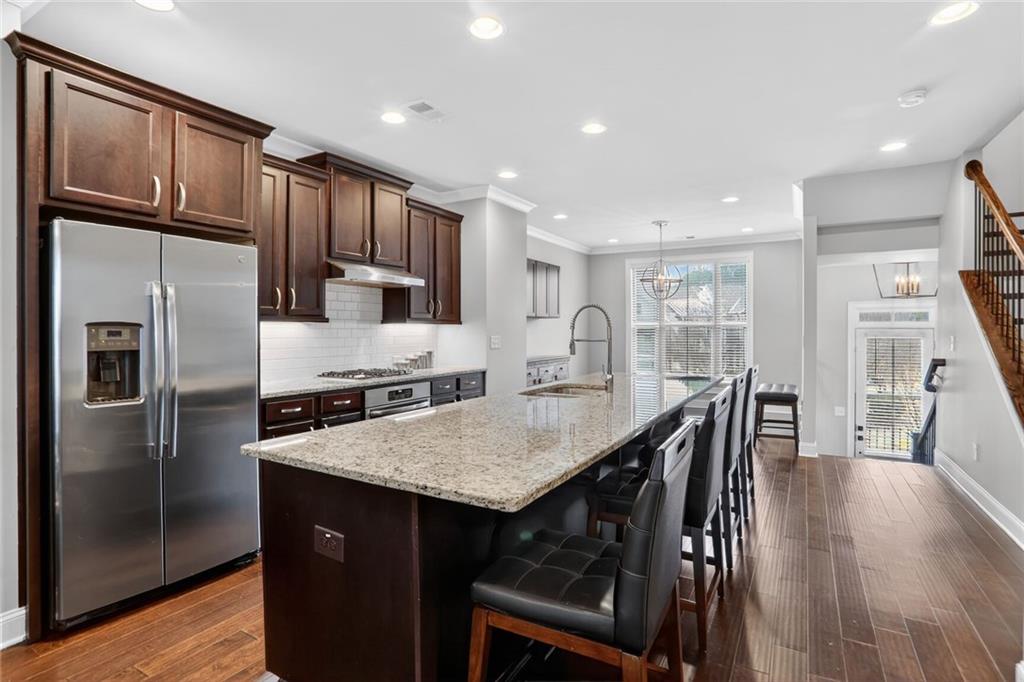 2177 Parkside Glen View