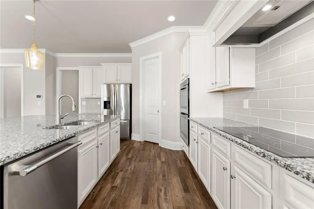 Buford, Georgia 30519, United States, 5 Bedrooms Bedrooms, ,4 BathroomsBathrooms,Residential,Active,223075