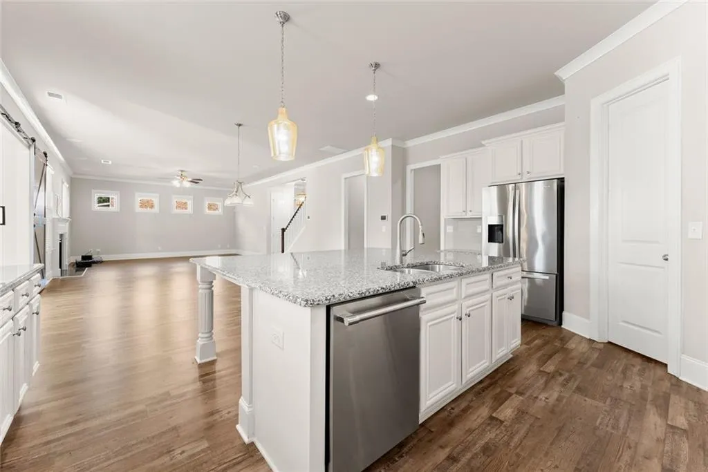 Buford, Georgia 30519, United States, 5 Bedrooms Bedrooms, ,4 BathroomsBathrooms,Residential,Active,223075