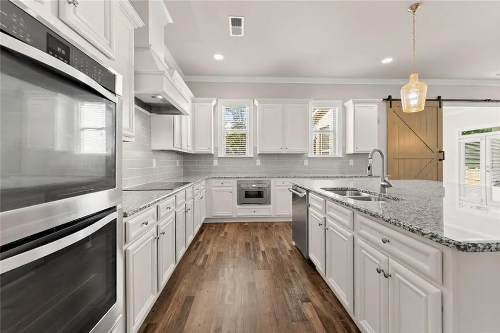 Buford, Georgia 30519, United States, 5 Bedrooms Bedrooms, ,4 BathroomsBathrooms,Residential,Active,223075