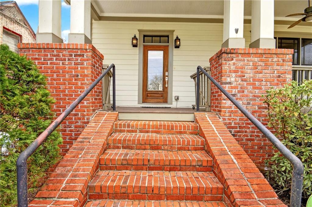 2129 Oakview Road SE