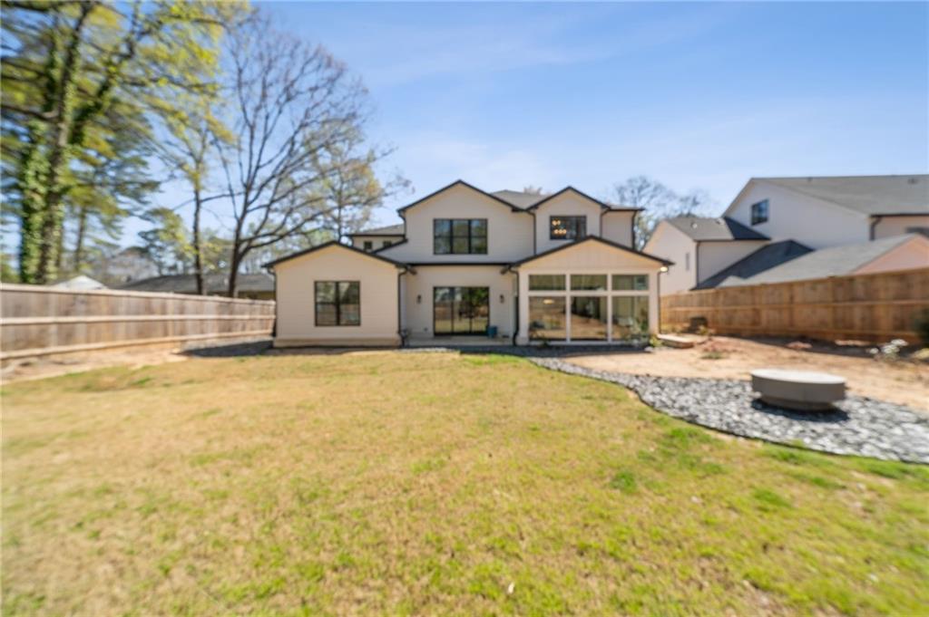 2842 Parkridge Drive, Brookhaven, Georgia image 31