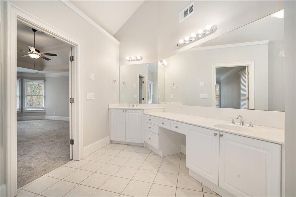 3502 Crown Peak Court, Suwanee, Georgia image 7
