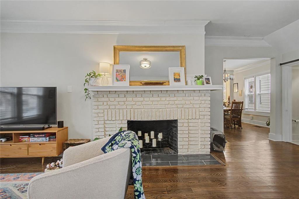 287 Mackenzie Drive NE