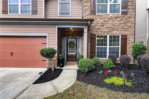 Homes For Sale - 5116 Blossom Brook Drive<br/> Gwinnett County, Sugar Hill, GA 30518