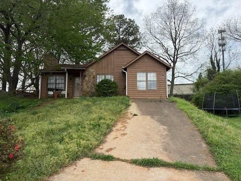Homes For Sale - 4817 Mainstreet Valley Trace<br/> Stone Mountain, GA 30088