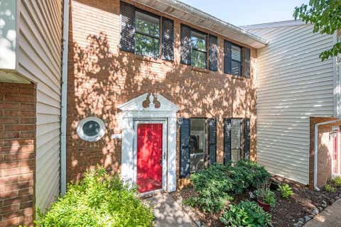 Townhouse For Sale - 3190 Cape Circle<br/> Alpharetta, GA 30009