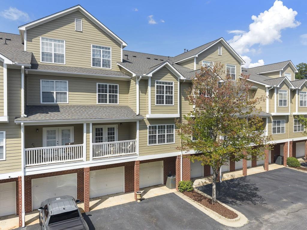 5111 Woodland Lane