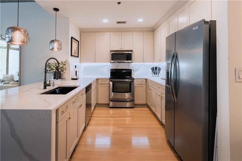 950 W Peachtree Street NW 814
