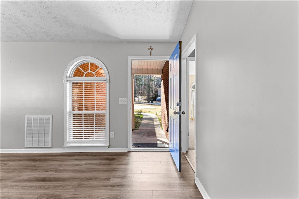 5336 Monticello Drive, Villa Rica, Georgia image 3