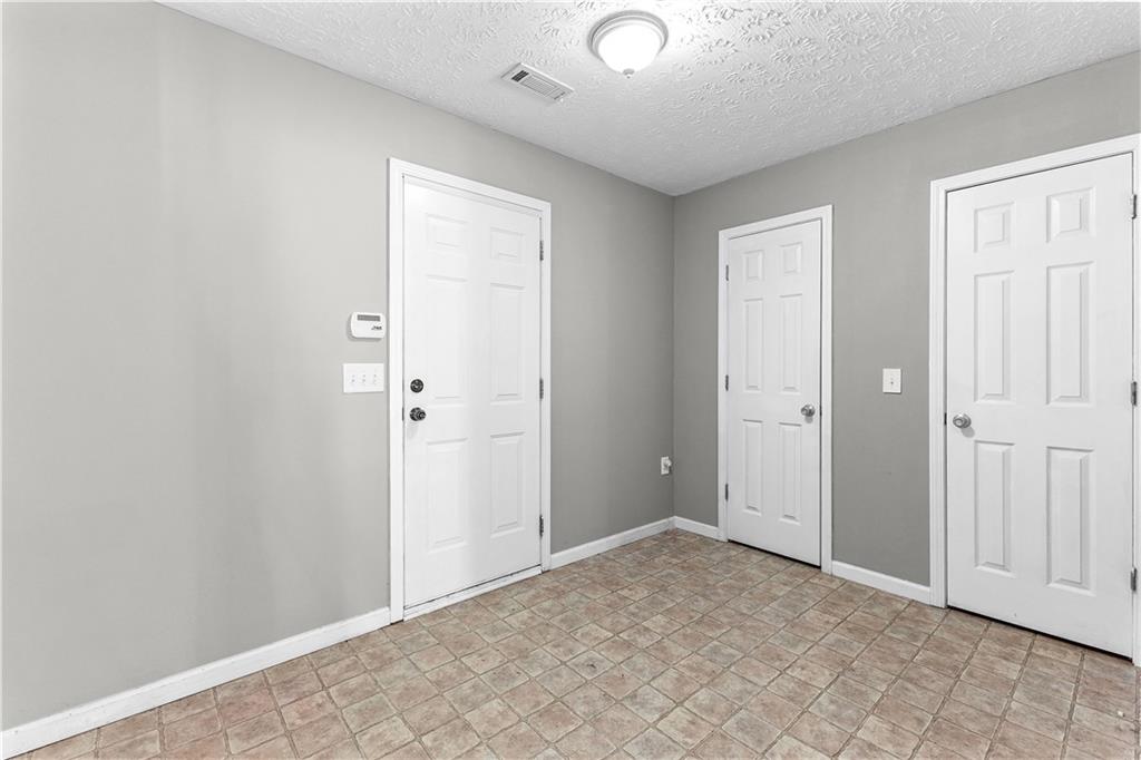 5336 Monticello Drive, Villa Rica, Georgia image 11