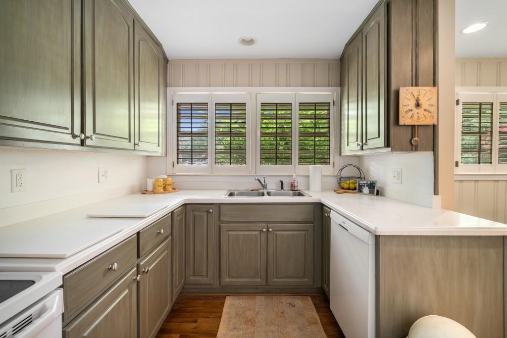 2559 Defoors Ferry Road, Atlanta, Georgia image 5