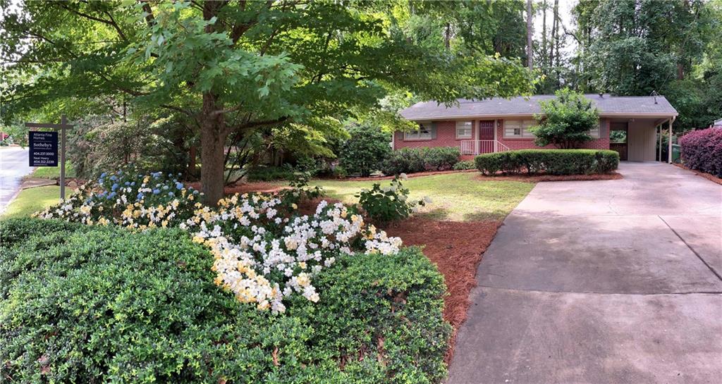 2556 Defoors Ferry Road NW
