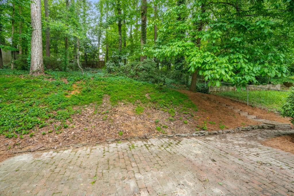 2559 Defoors Ferry Road, Atlanta, Georgia image 17
