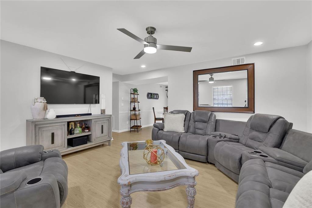 ROLLING RIDGE 1 - Residential