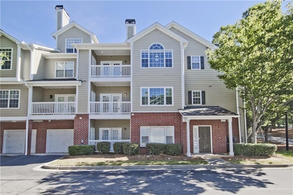 8102 WOODLAND LN # 8102, ALPHARETTA, GA 30009 - Image 01d08bab371b11d3a99e8a4efd816ee3/3063996007