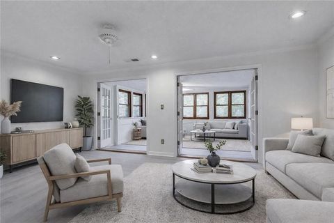 Condo For Sale - 166 Maribeau Square<br/> Atlanta, GA 30327