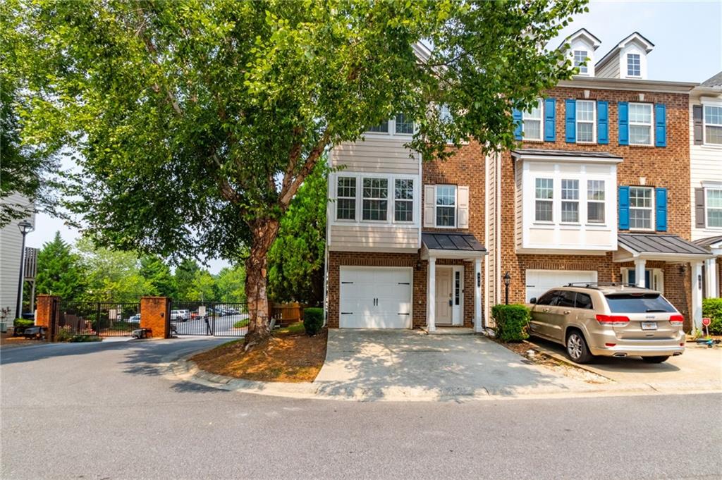 632 Plaza Drive SE 6