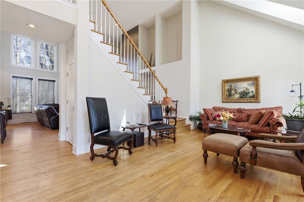 3286 Winthrop Circle