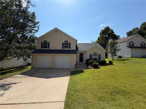 Homes For Sale - 3636 Mosswood Lane<br/> Clayton County, Rex, GA 30273