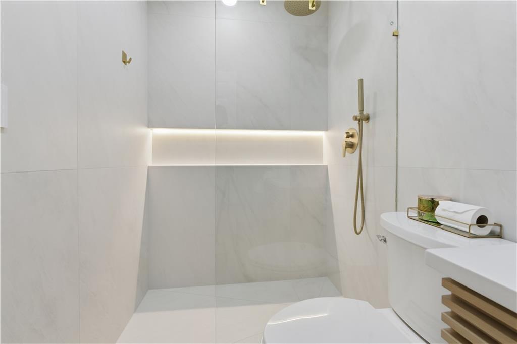 Eagle Glen - Residential