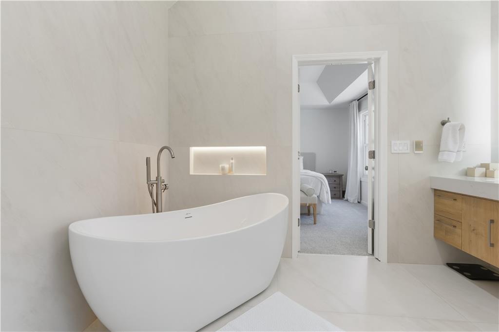Eagle Glen - Residential