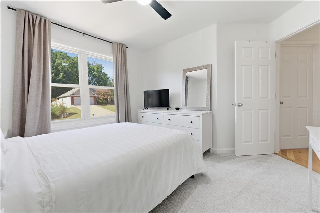 Eagle Glen - Residential