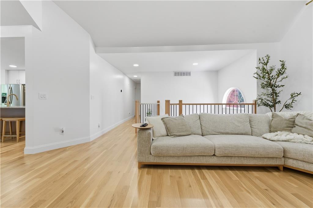 Eagle Glen - Residential