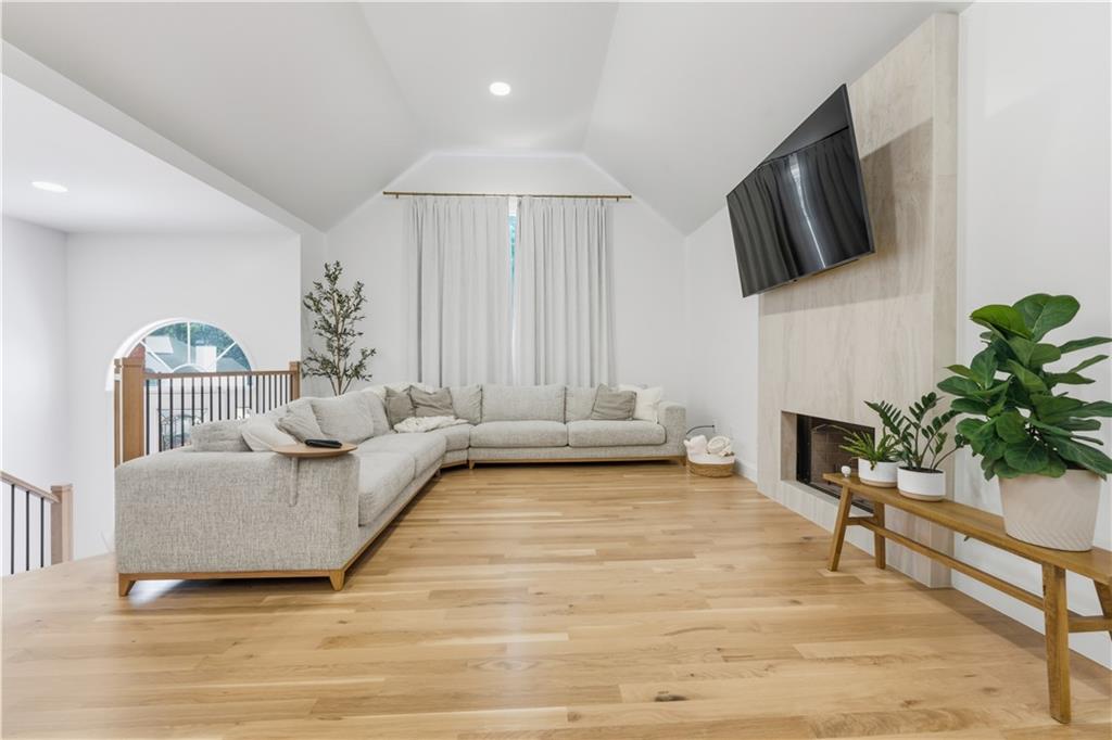 Eagle Glen - Residential