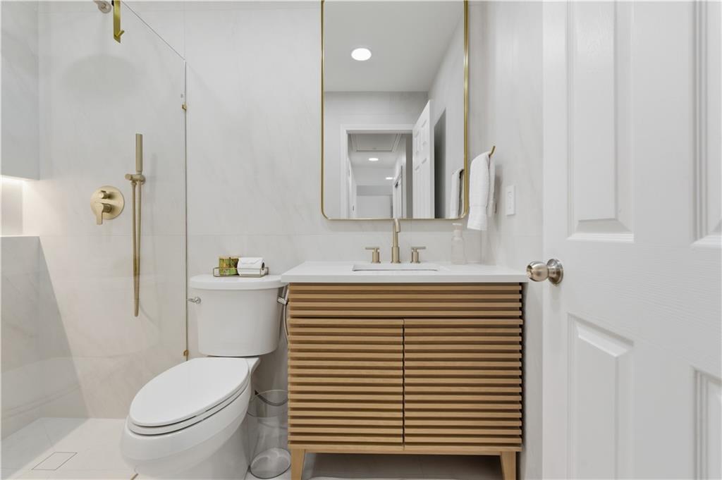Eagle Glen - Residential