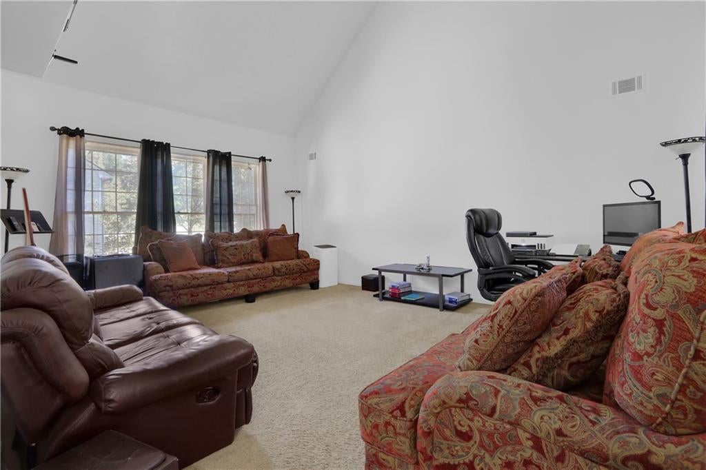 1749 Hidden Hills Parkway