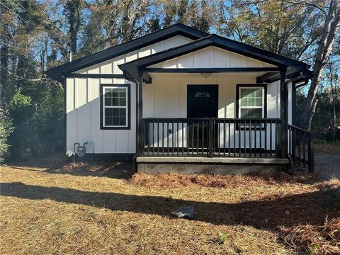 A home in Toccoa