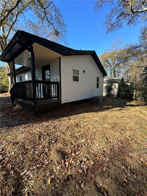 A home in Toccoa