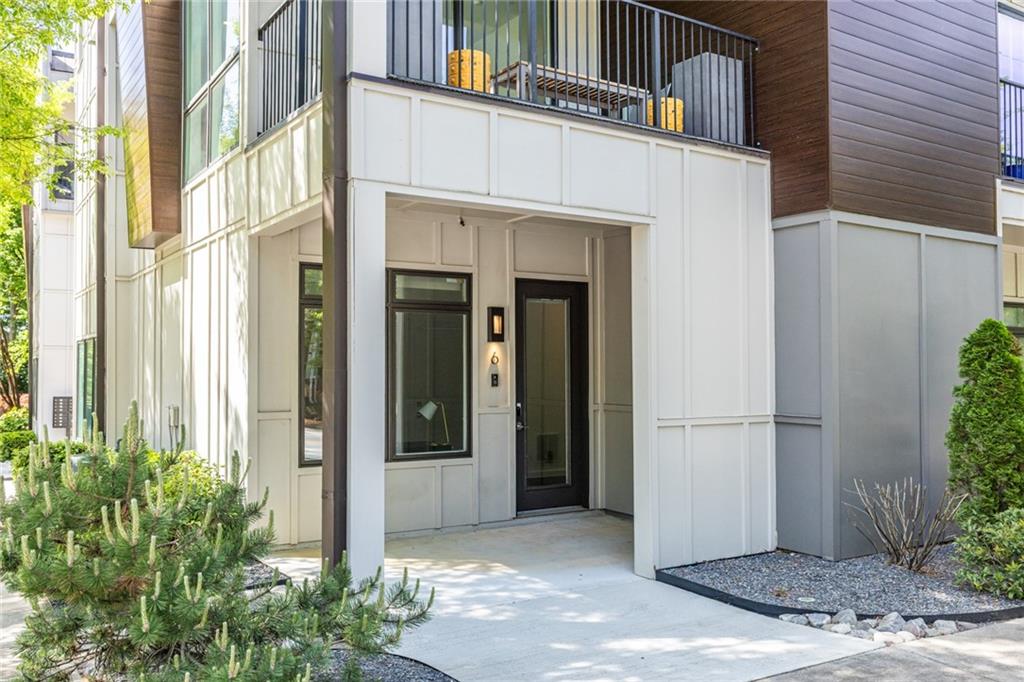 600 Bonaventure Avenue NE 6